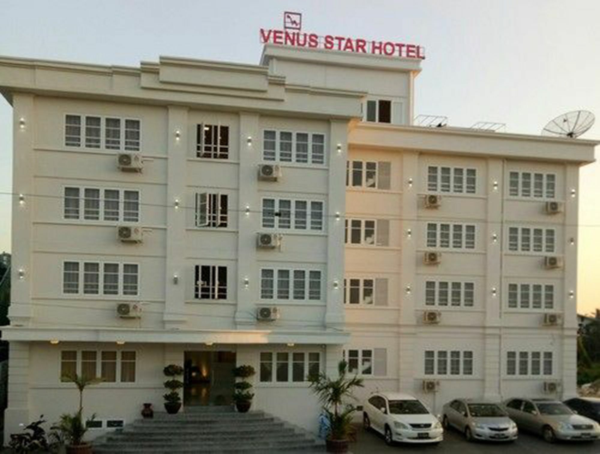 Venus Star Hotel Yangón Exterior foto